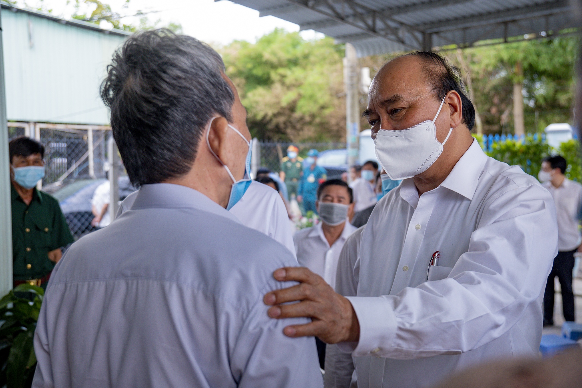 Chu tich nuoc tham hoi gia dinh co cong voi cach mang o Cu Chi hinh anh