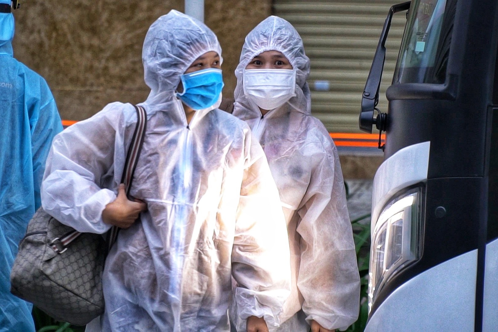 Nhung F0 dau tien vao khu dieu tri benh vien da chien o Thu Thiem hinh anh