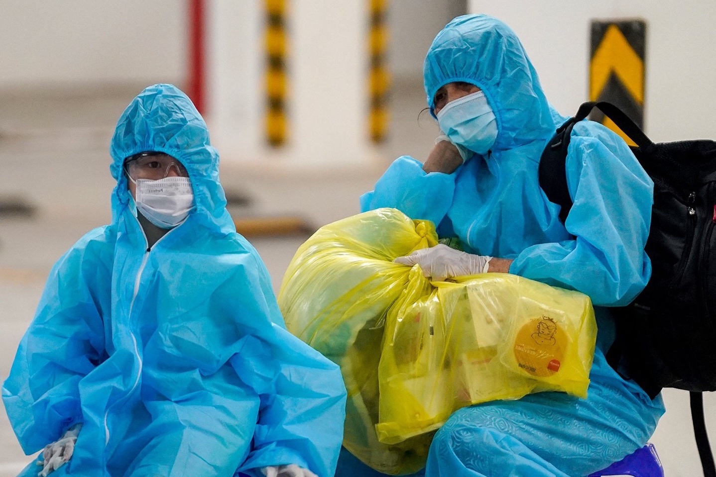 Quan dau tien o TP.HCM lap khu cach ly cho benh nhan mac Covid-19 nhe hinh anh