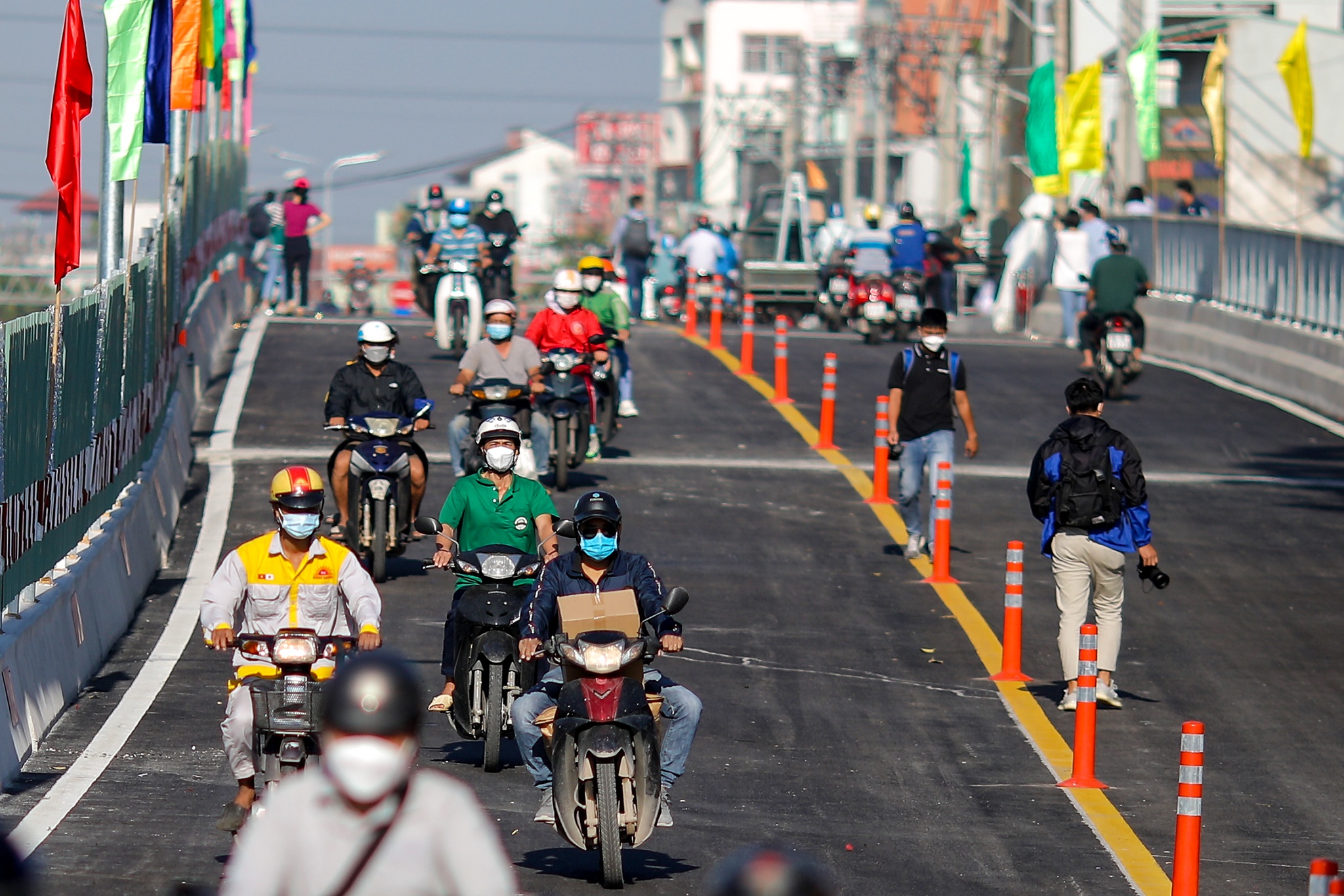 Cau Bung thong xe sau 4 nam thi cong hinh anh