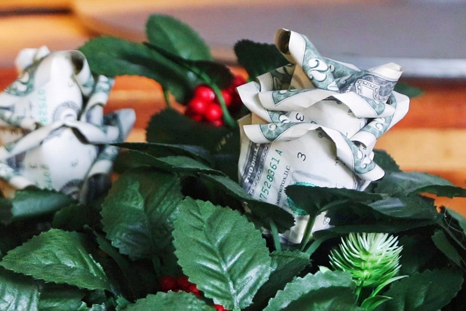 Hoa hong lam tu tien hut khach dip 8/3 hinh anh