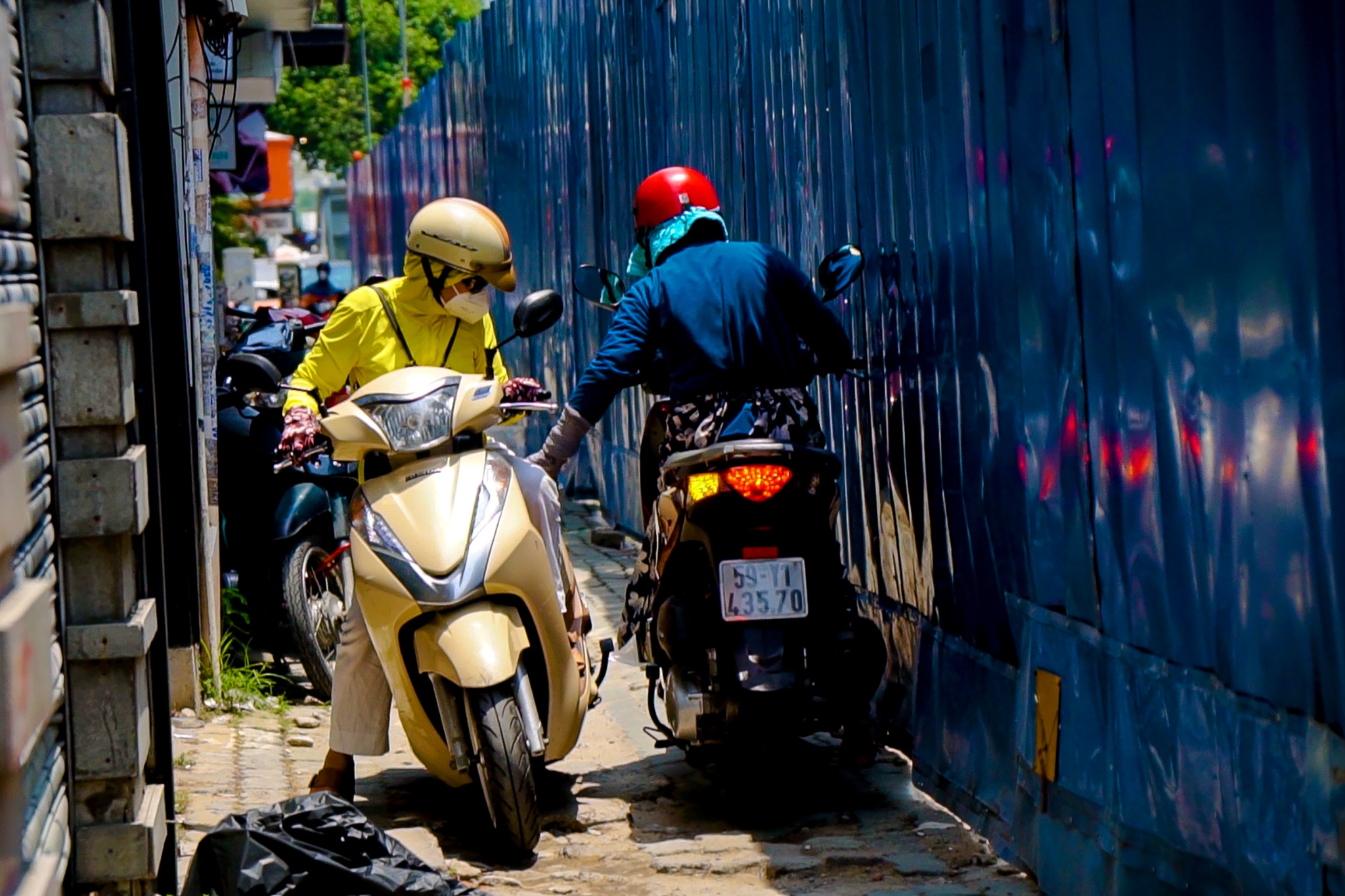 Tieu thuong duong Le Loi vui mung khi lo cot sap duoc go bo hinh anh