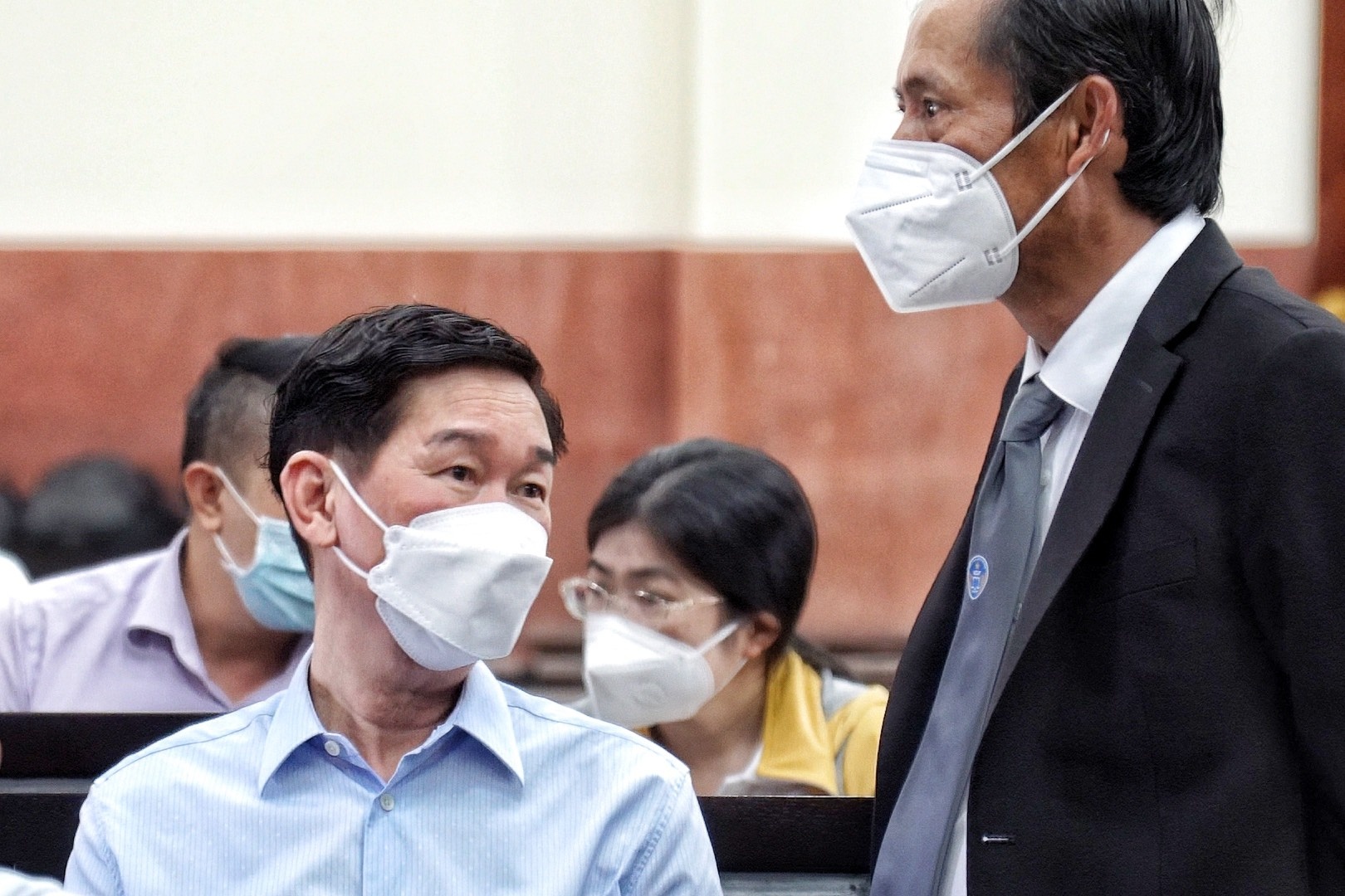 Vi sao hoan phien xet xu cuu Pho chu tich UBND TP.HCM Tran Vinh Tuyen? hinh anh