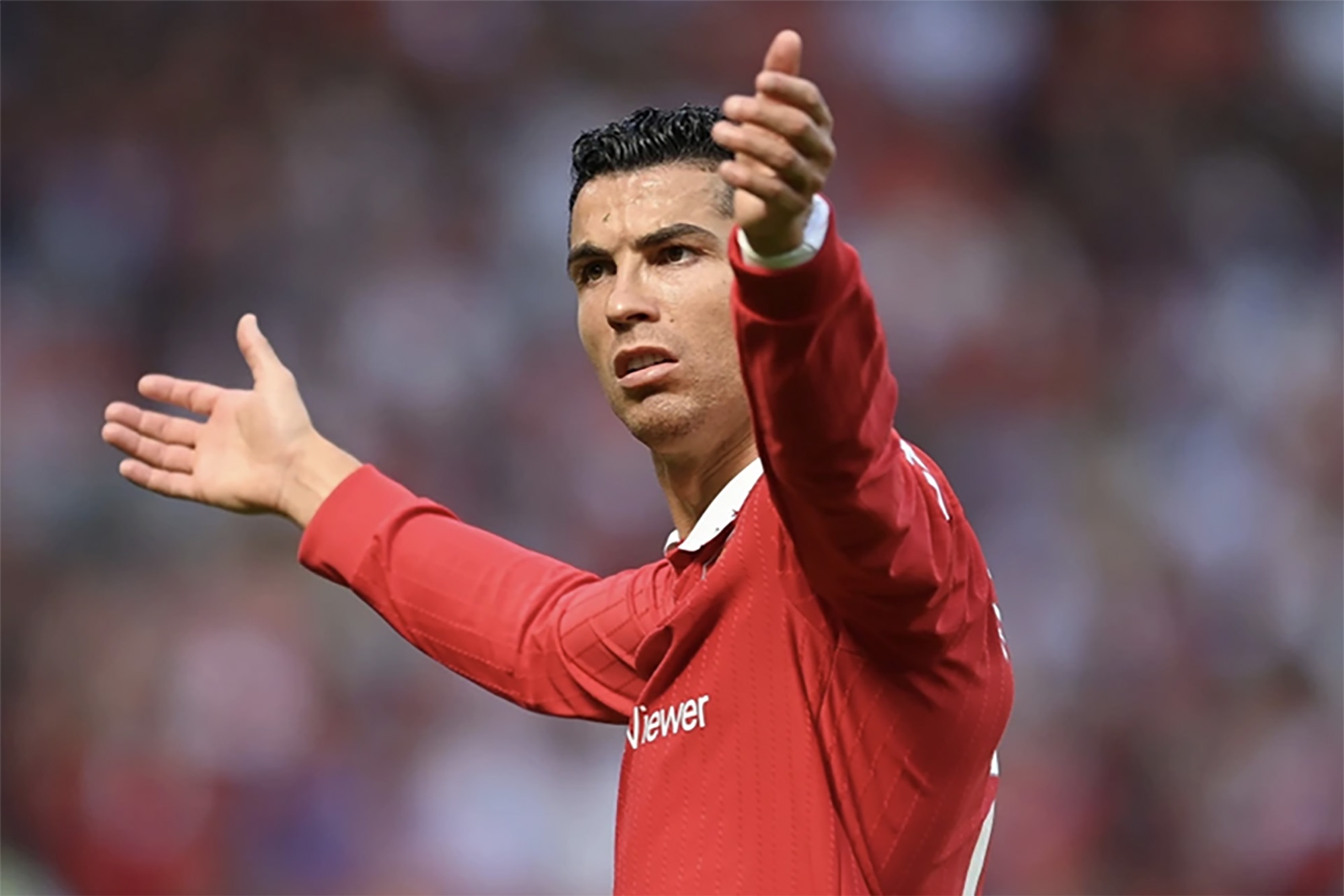 MU can thoat khoi cai bong cua Ronaldo hinh anh