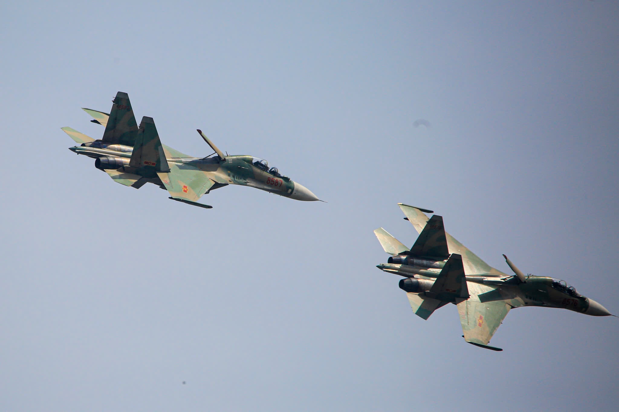 Khong quan san sang trinh dien cho dai le 30/4 hinh anh