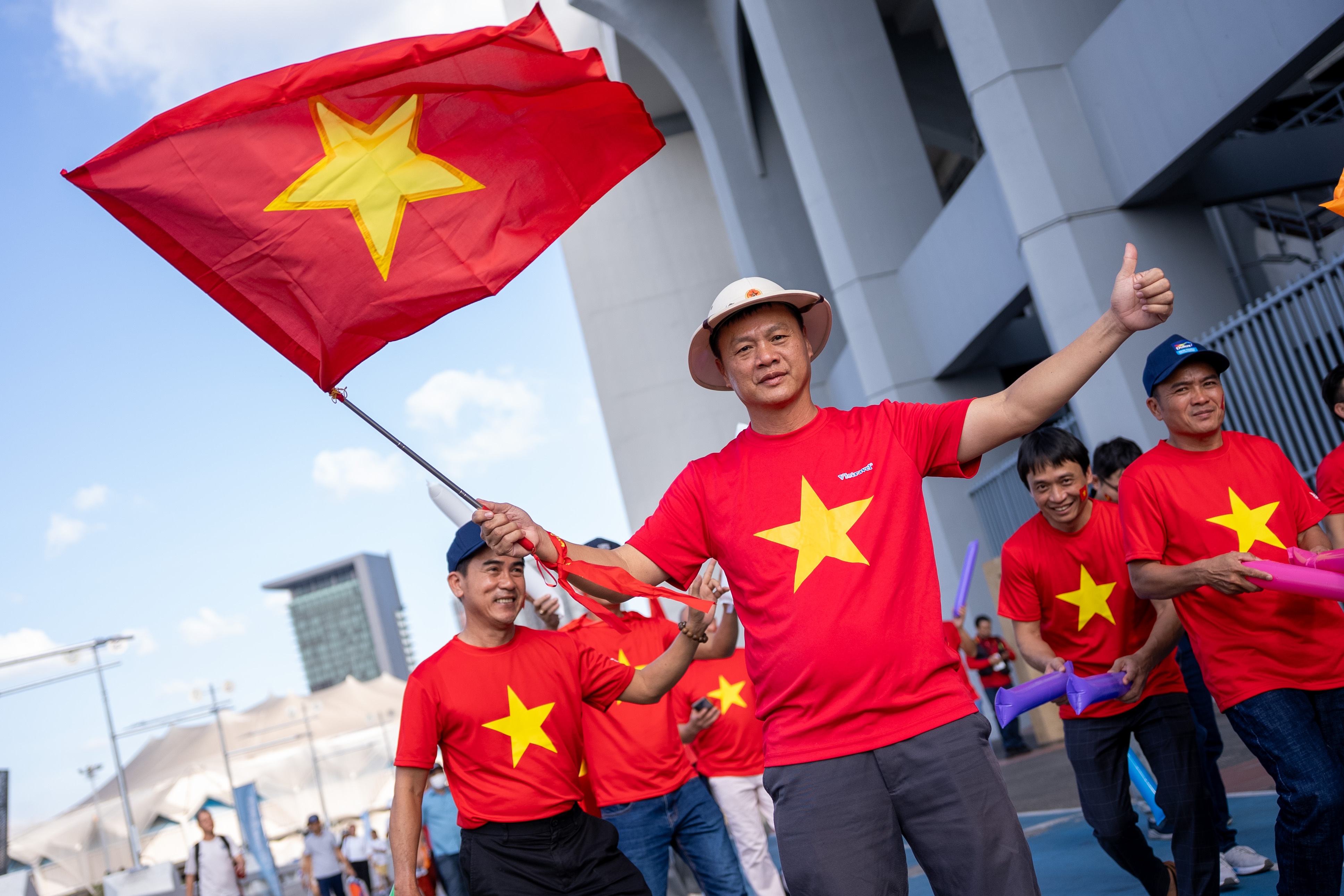 CDV Viet Nam cuong nhiet truoc tran dau gap Philippines hinh anh