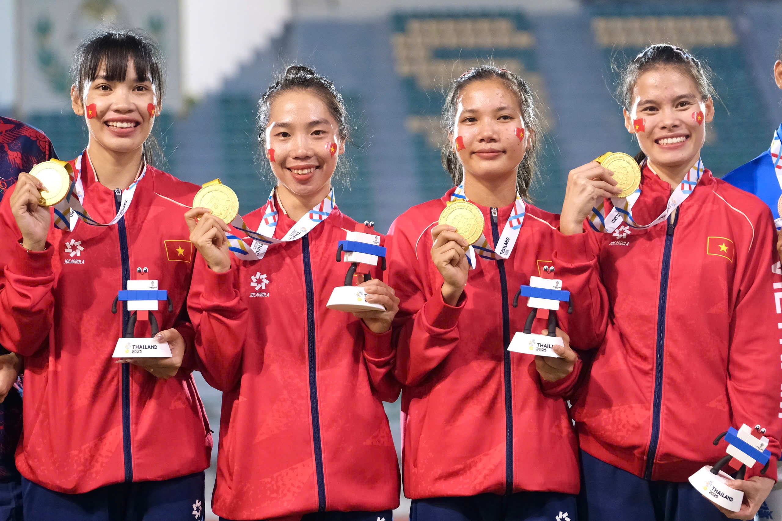 Doi tiep suc nu Viet Nam 5 lan lien tiep bao ve thanh cong HCV hinh anh