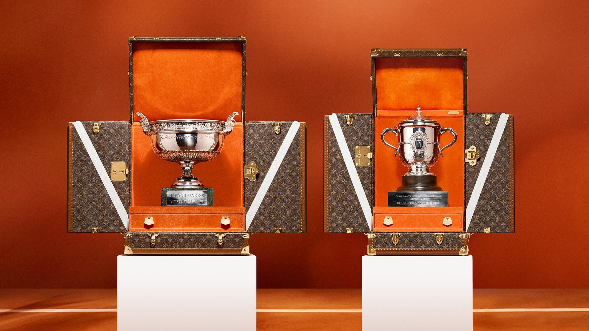 20 su that bat ngo ve thuong hieu thoi trang xa xi Louis Vuitton hinh anh