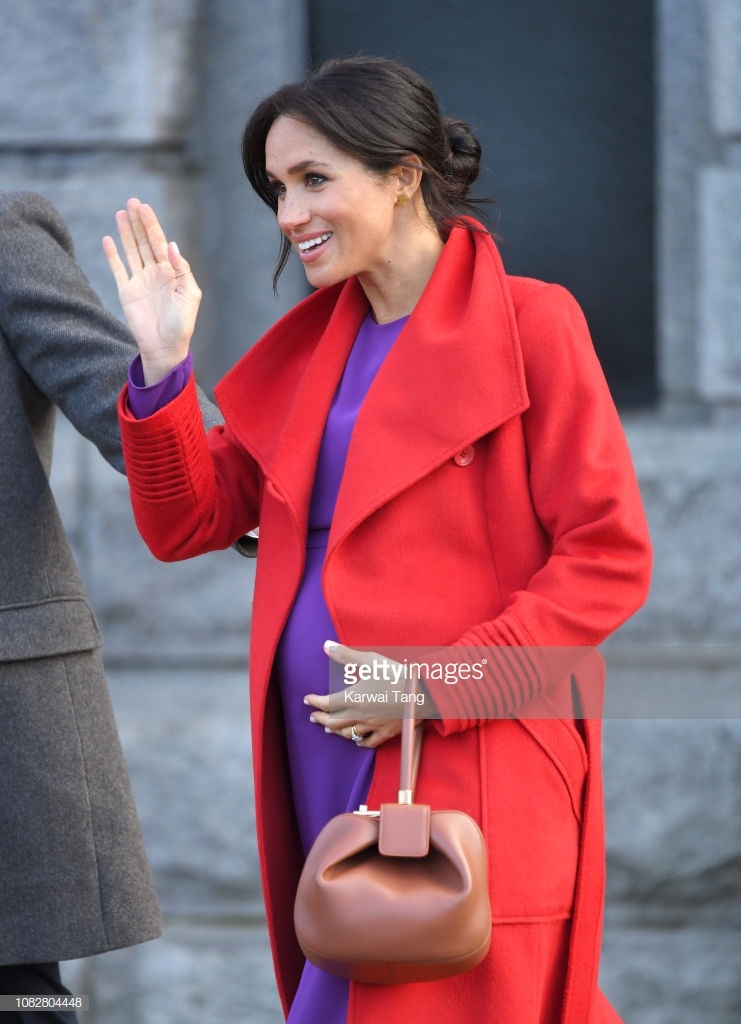 túi xách của Meghan Markle  ảnh 1 tui xach cua Meghan Markle anh 1