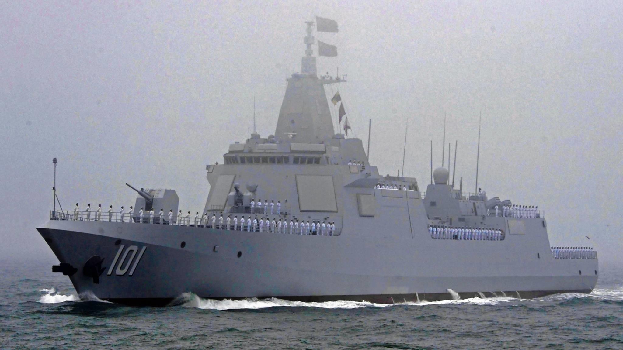 Giai ma y do cua hai quan Trung Quoc tren 'bien xa' hinh anh