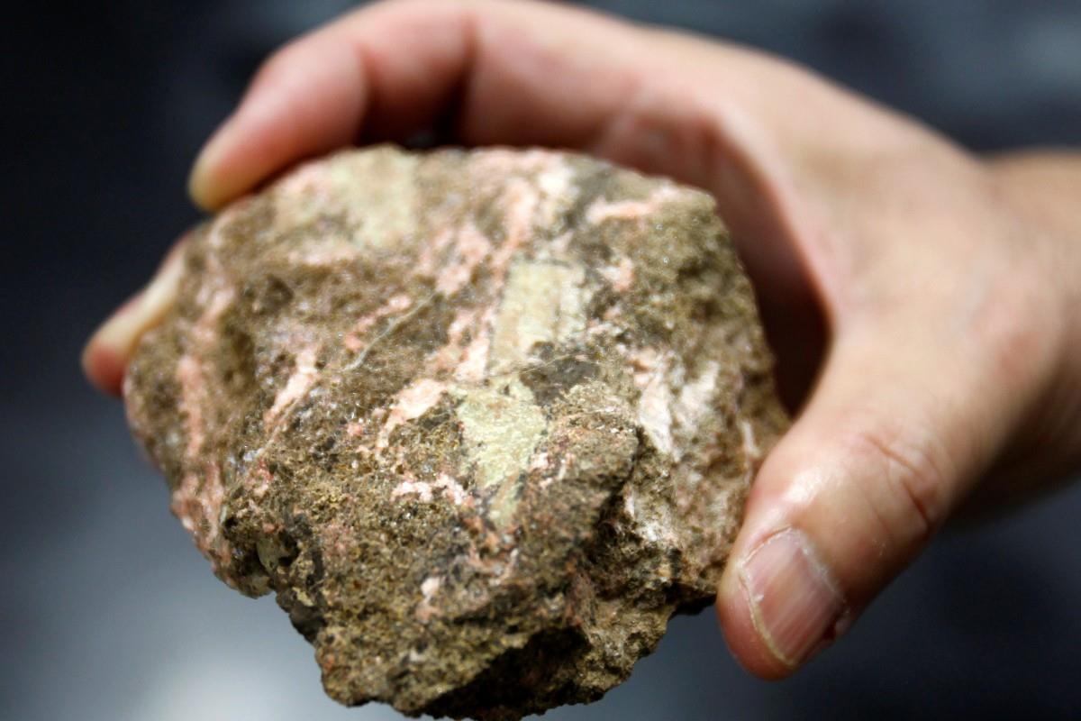 Dat hiem la 'con dao hai luoi' cho Trung Quoc trong cuoc chien voi My hinh anh