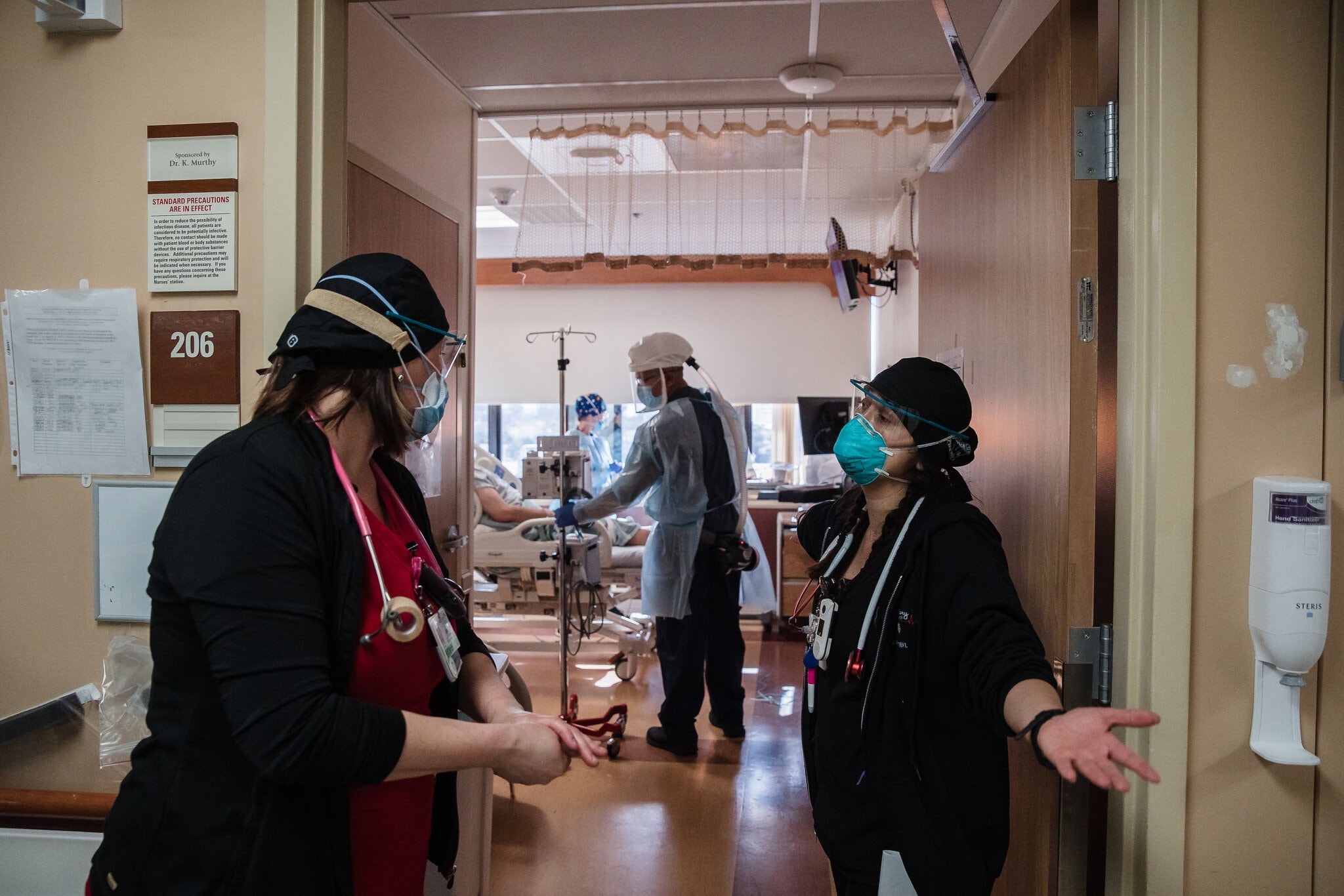 Ca gia dinh goc Viet o My mac Covid-19 sau mot bua toi hinh anh