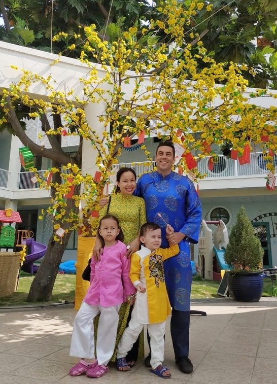 Nguoi nuoc ngoai an Tet o Viet Nam anh 1