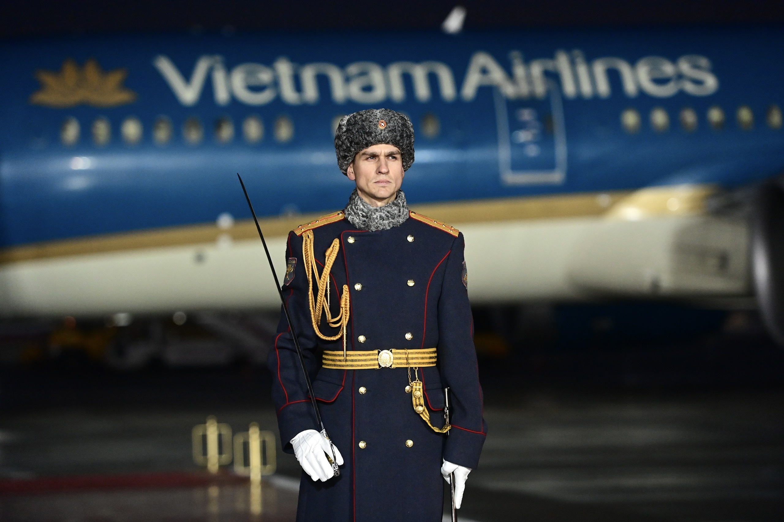 Chu tich nuoc Nguyen Xuan Phuc,  Chu tich nuoc cong du,  Nga - Thuy Si anh 12