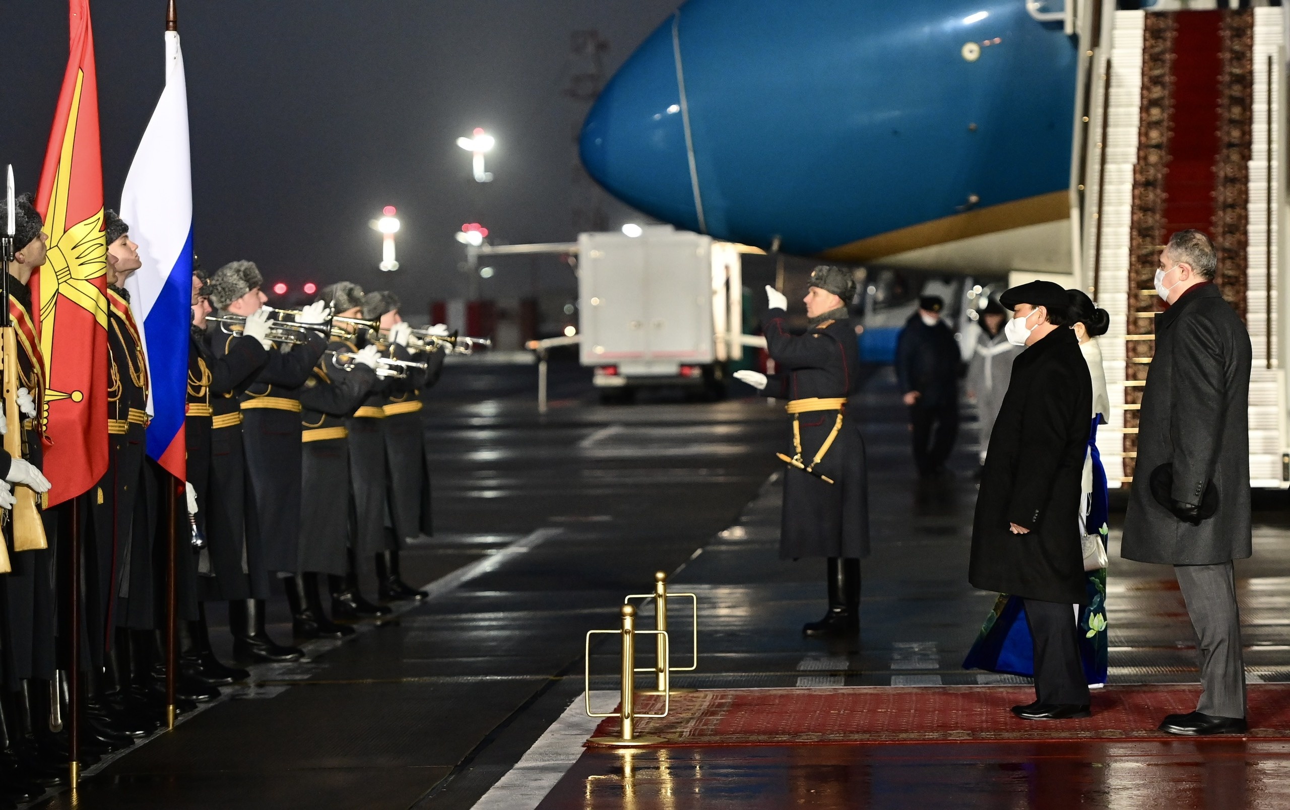 Chu tich nuoc Nguyen Xuan Phuc,  Chu tich nuoc cong du,  Nga - Thuy Si anh 3
