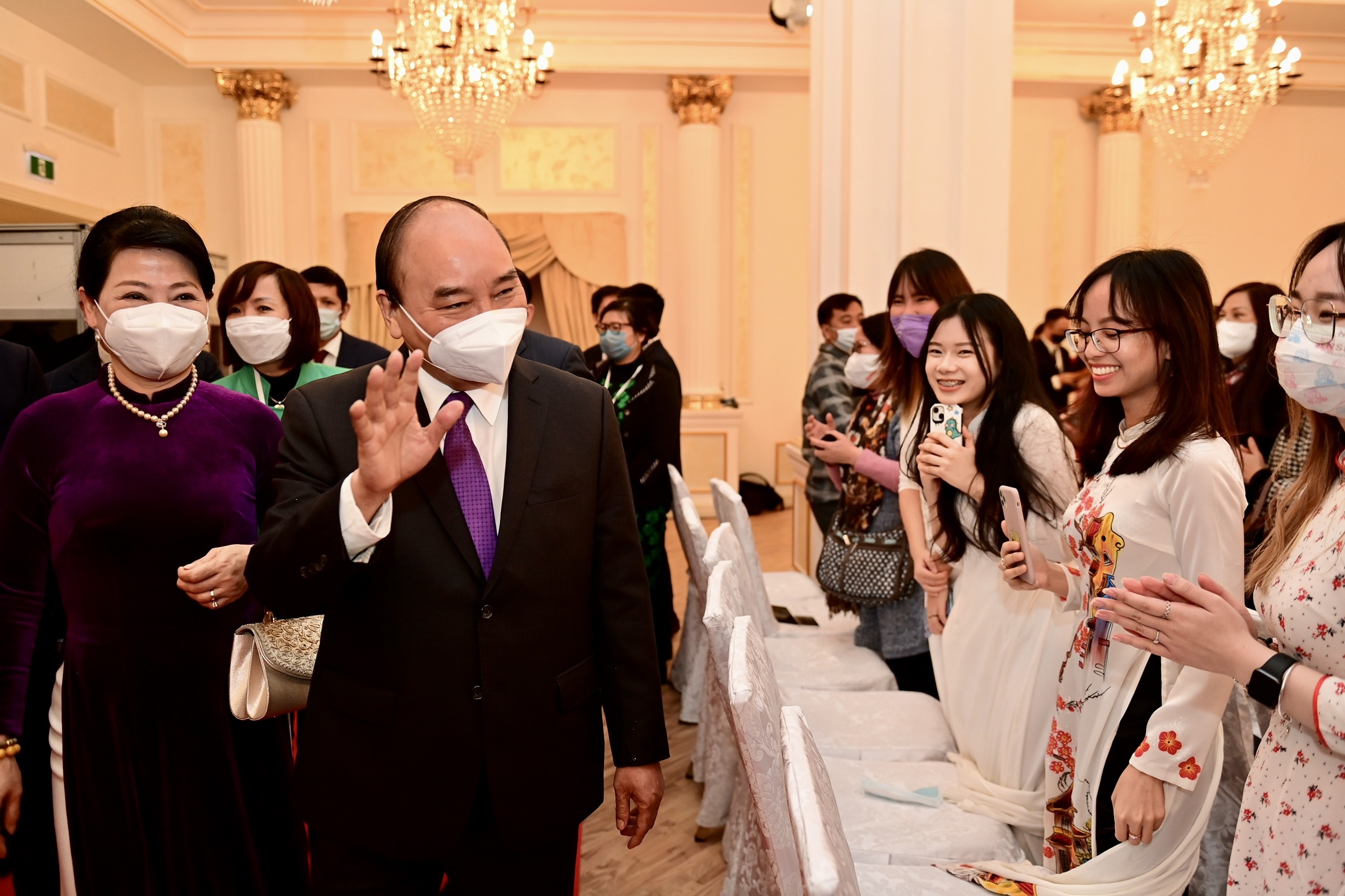 Nguoi Viet o Nga mong duoc ve tham que nha hinh anh