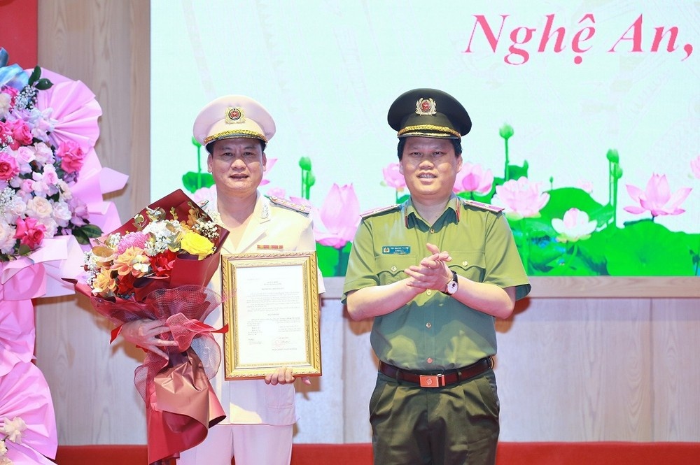 Dieu dong can bo anh 3