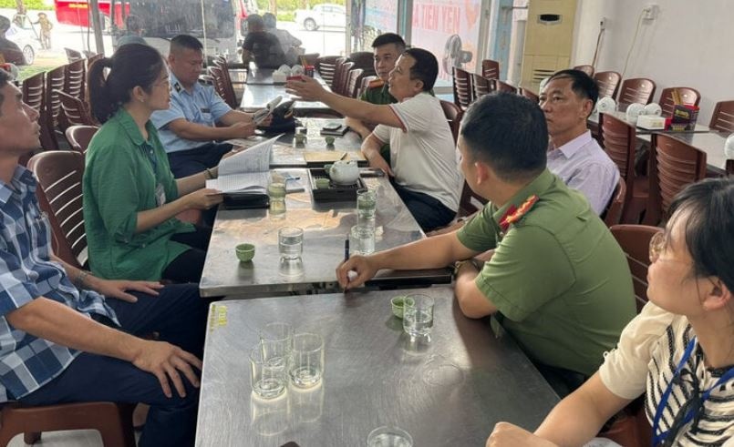 Nha hang o Ha Long bi phat 6,5 trieu dong vi duoi khach hinh anh