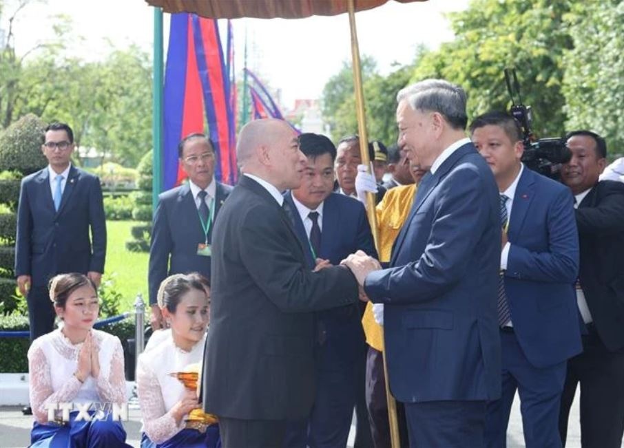 Chu tich nuoc To Lam anh 1