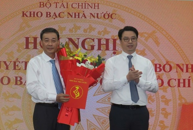 Dieu dong can bo anh 1