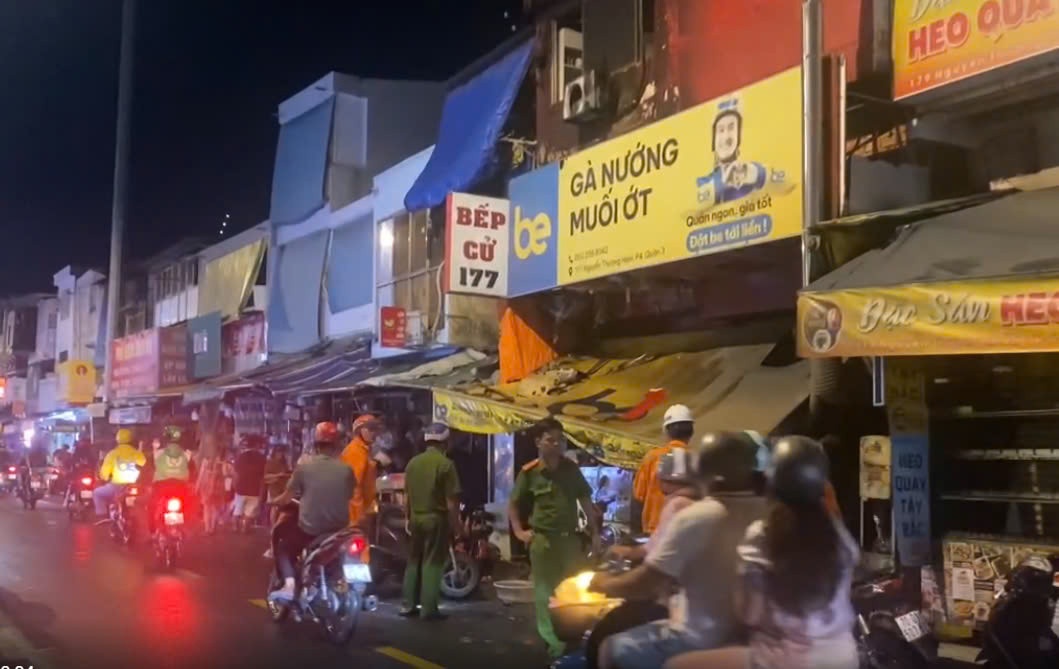 Chay quan ga nuong TP.HCM anh 2