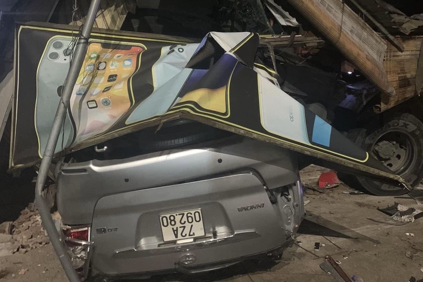 container lao nha dan anh 2