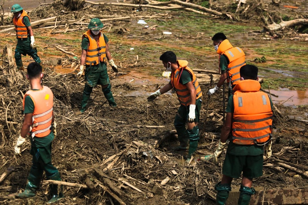 Sat lo Lang Nu anh 1