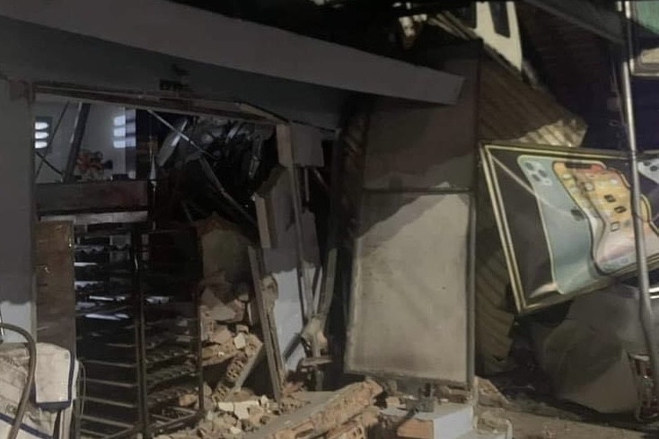 container lao nha dan anh 3