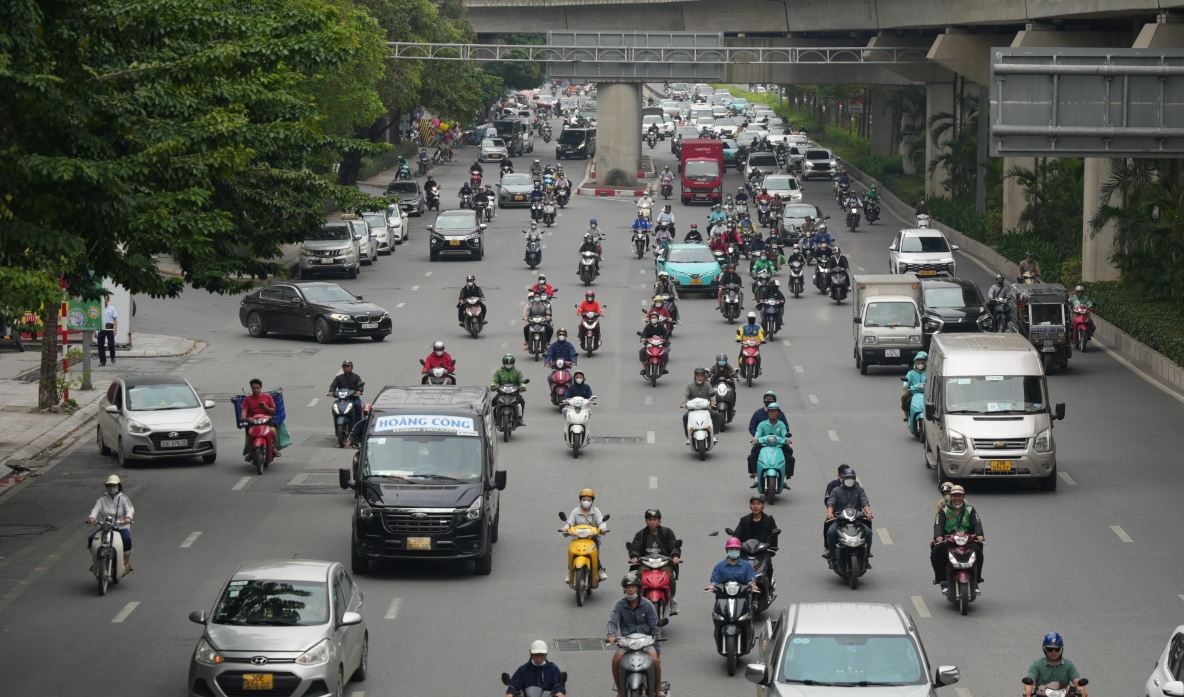 Oto, xe may dien se chiem gan 30% trong 6 nam toi? hinh anh