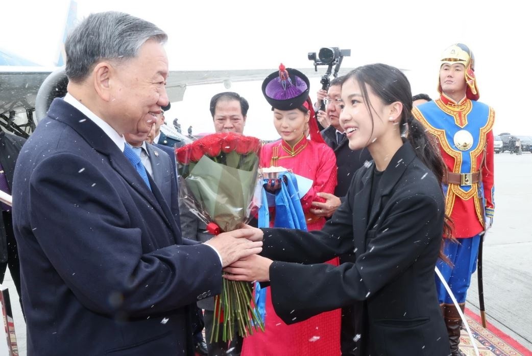 Tong Bi thu, Chu tich nuoc bat dau tham cap Nha nuoc Mong Co hinh anh