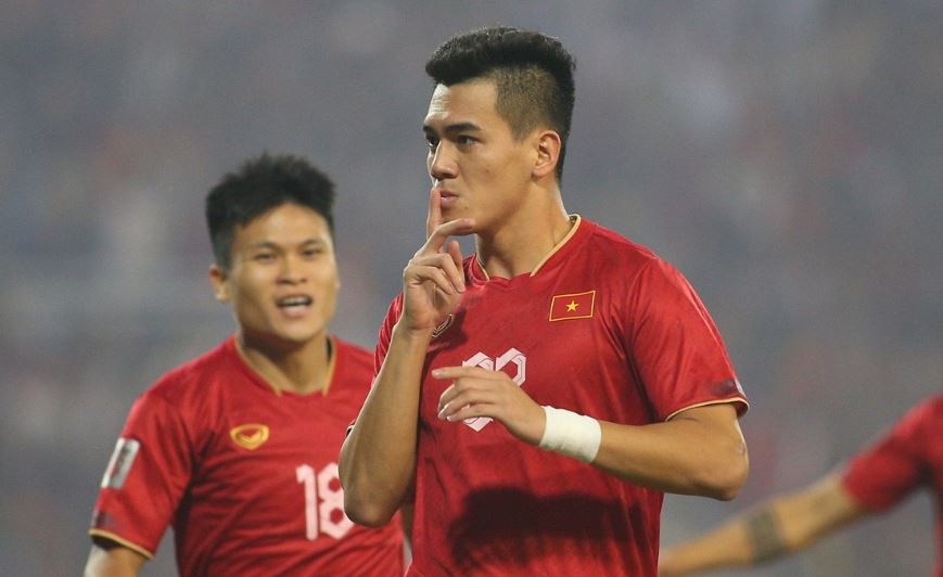 Nguyen Tien Linh duoc vinh danh 'Thanh nien song dep' 2024 hinh anh