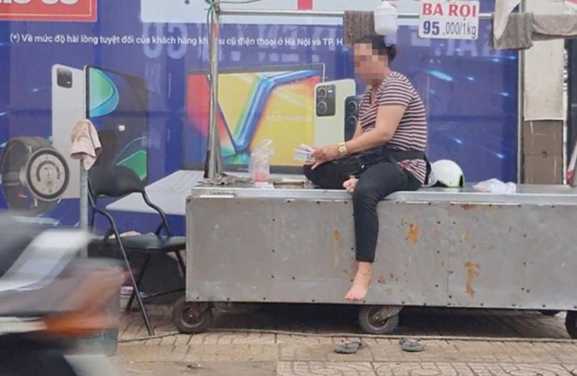 Bi mat dang sau tre an xin o TP.HCM - 'Ba trum' cung cap ve so hinh anh