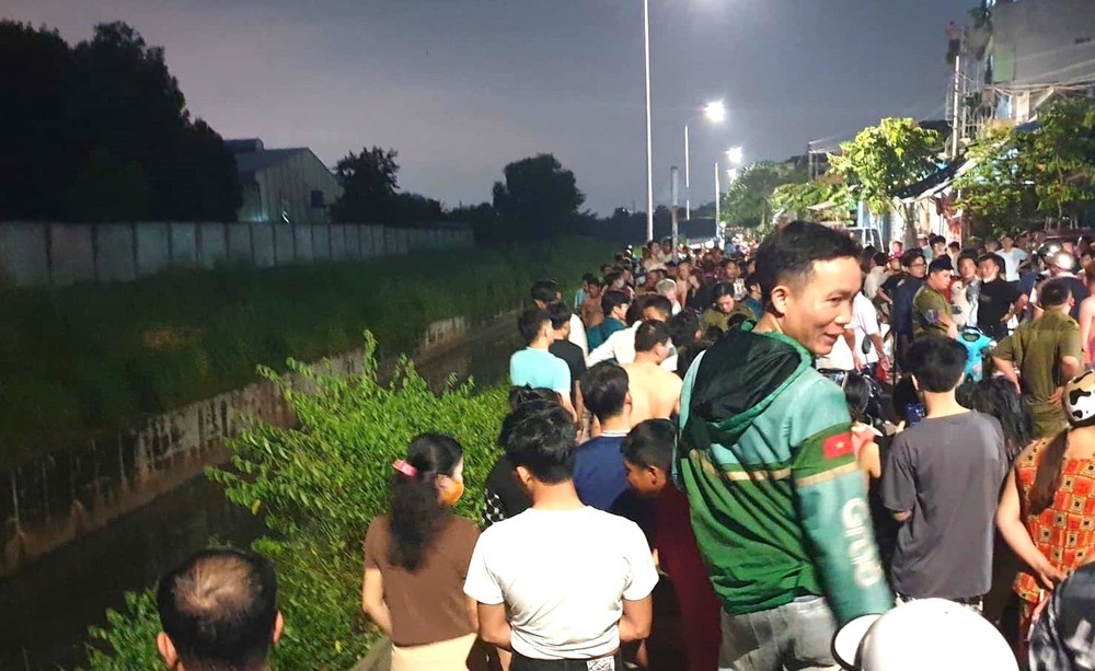 Nam cong nhan tu vong duoi kenh thoat nuoc o Binh Duong hinh anh