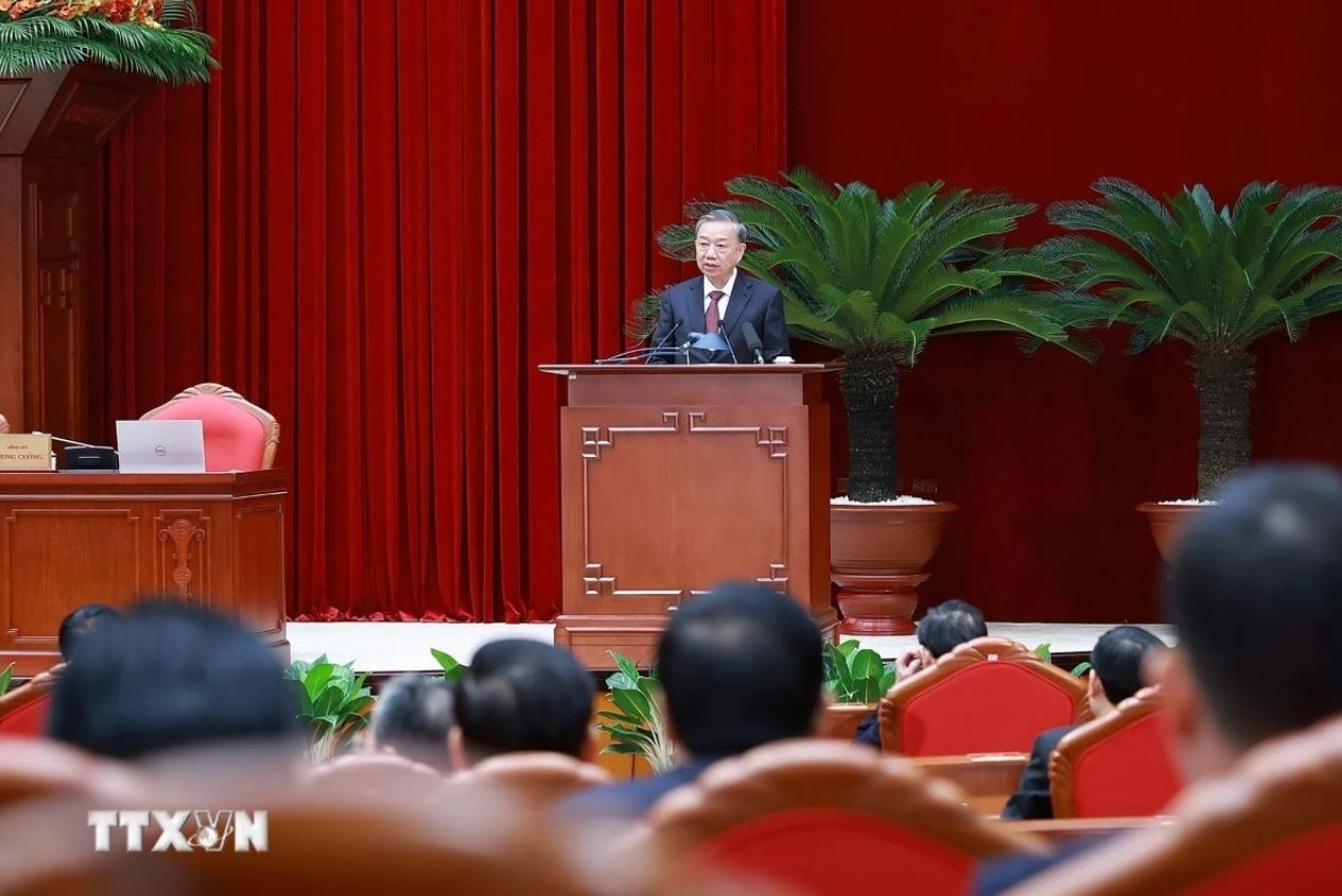 Hoi nghi Trung uong anh 1