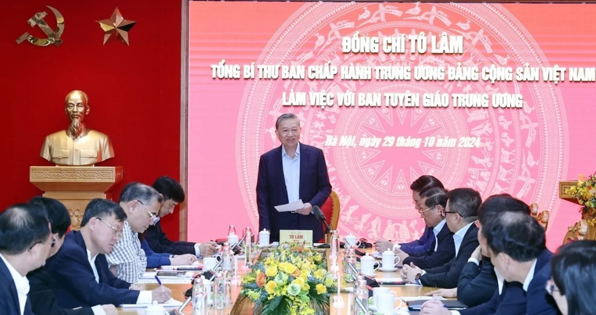 Tong Bi thu To Lam lam viec voi Ban Tuyen giao Trung uong hinh anh