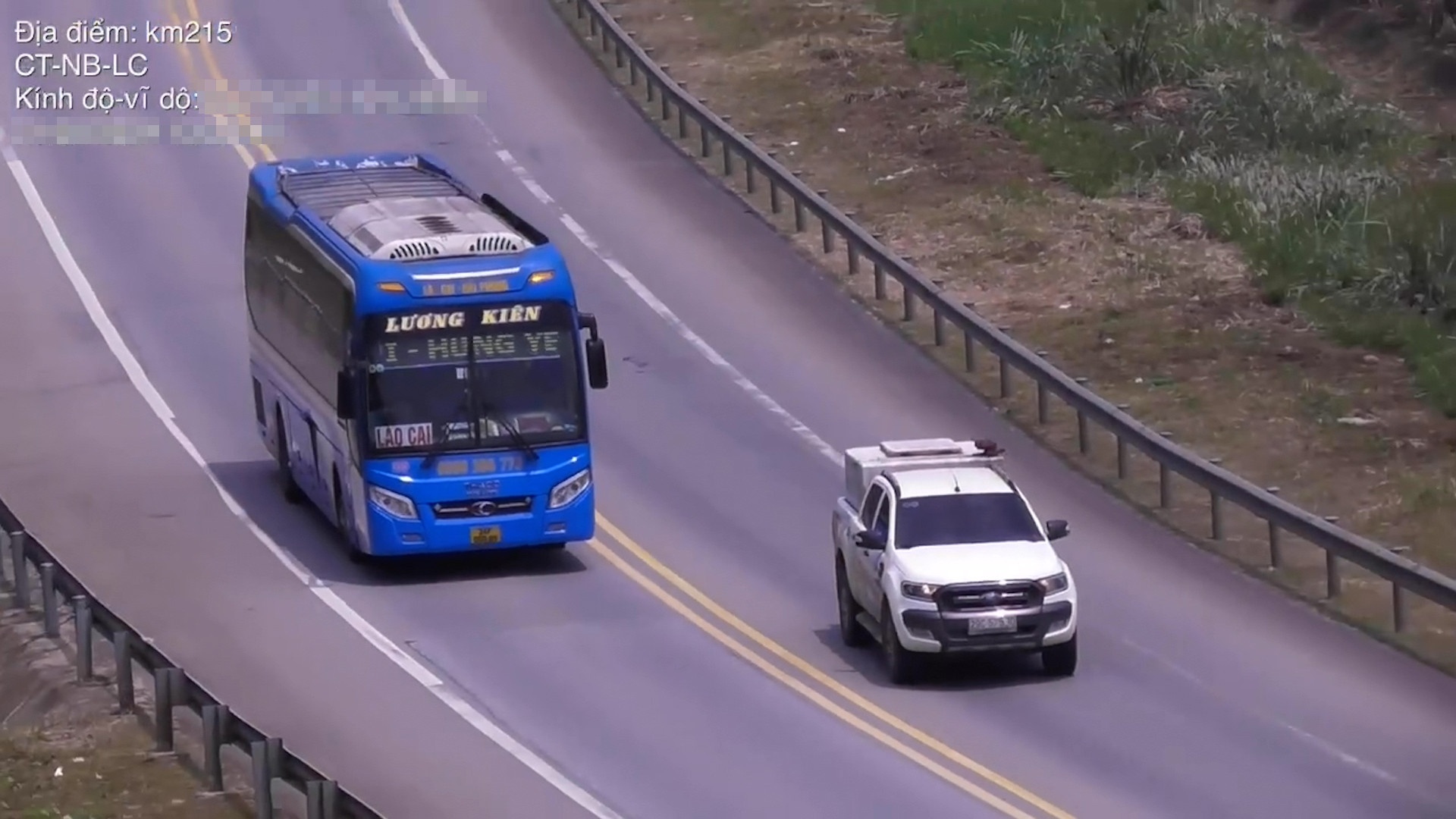 Oto lan lan chay au anh 3