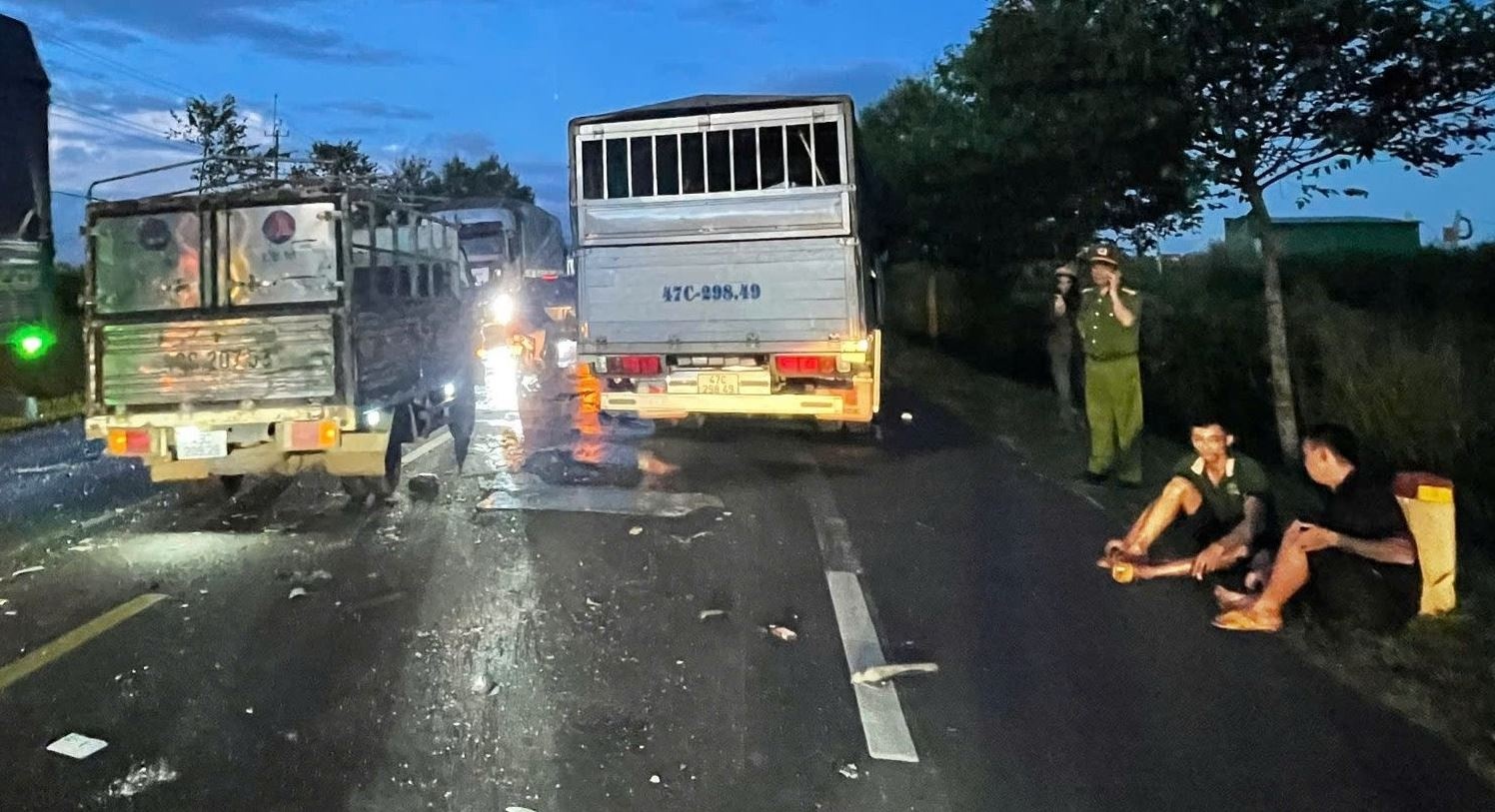 Tai nan lien hoan giua 4 oto o Dak Nong hinh anh