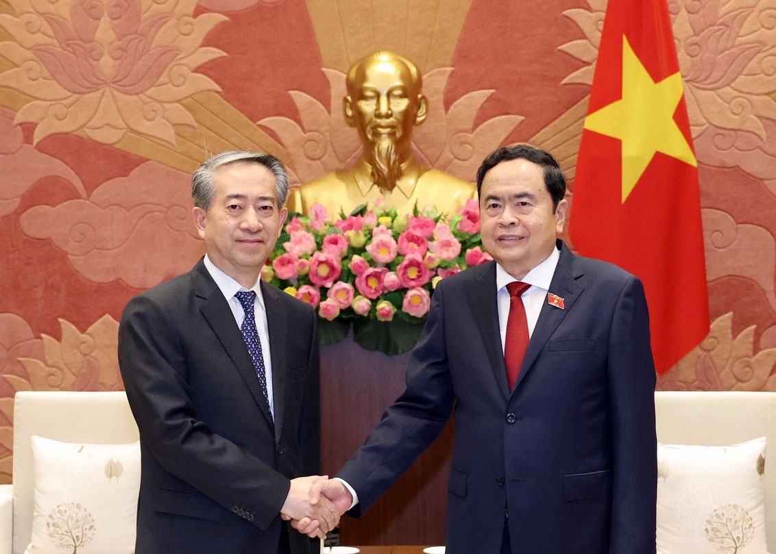 Chu tich Quoc hoi tiep Dai su Trung Quoc, Dai su Han Quoc hinh anh