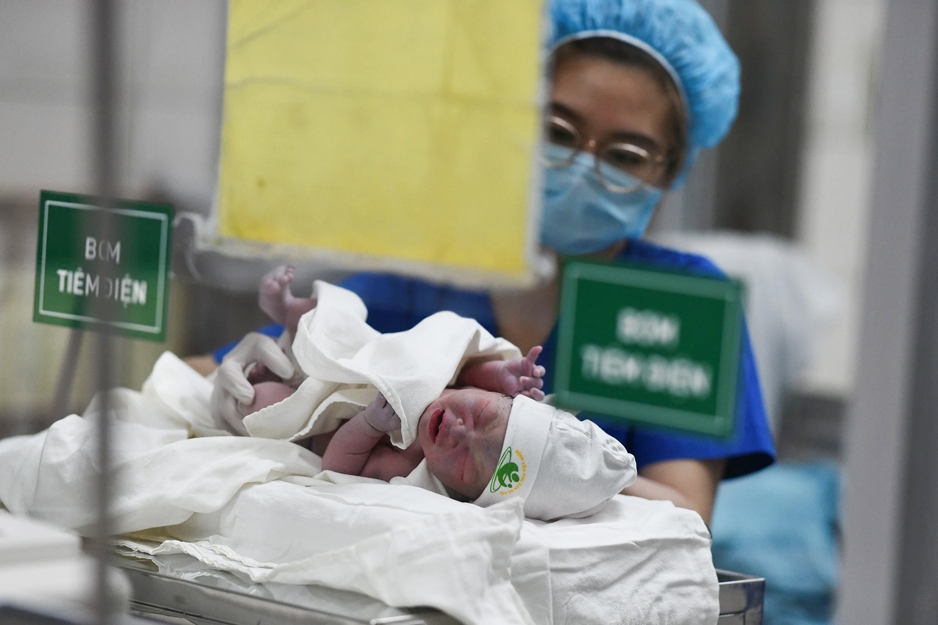 Quy dinh moi ve che do thai san, nguoi lao dong can biet hinh anh