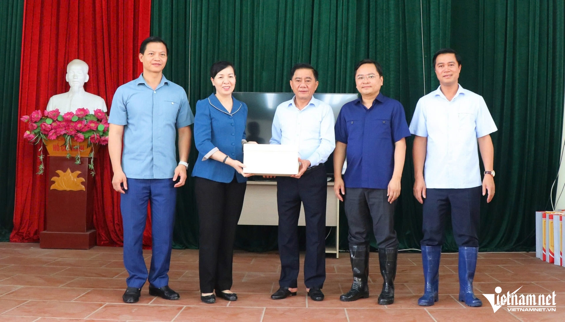 Chu nhiem UBKTTW anh 2