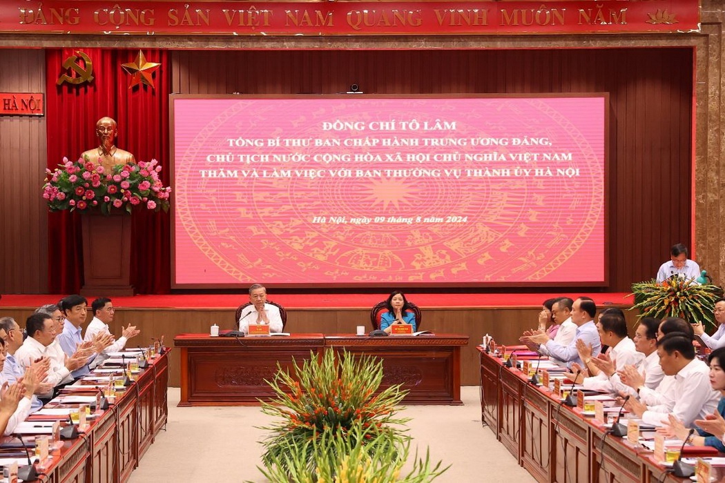 Tong Bi thu, Chu tich nuoc To Lam lam viec voi Thanh uy Ha Noi hinh anh