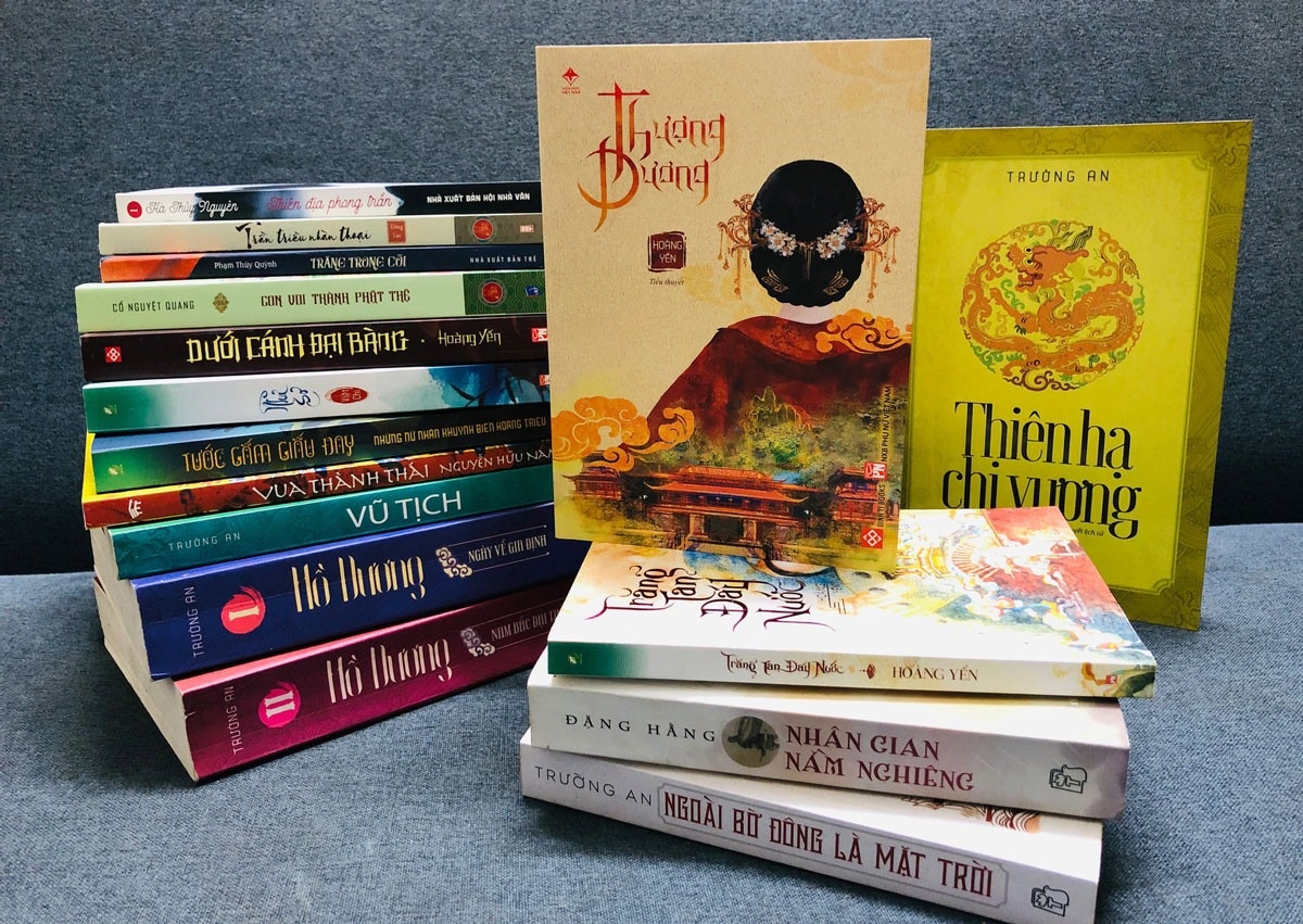 Them cau noi giua qua khu voi hien tai hinh anh