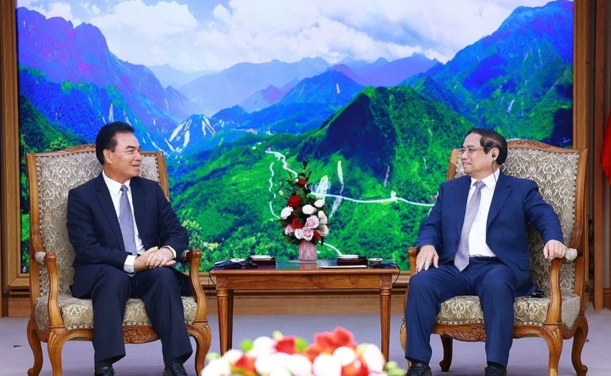 Viet Nam tiep tuc duy tri la nha dau tu lon thu 3 vao Lao hinh anh