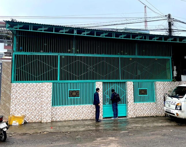 Thong tin bat ngo vu be trai 5 tuoi khuyet tat tu vong do bi bao hanh hinh anh