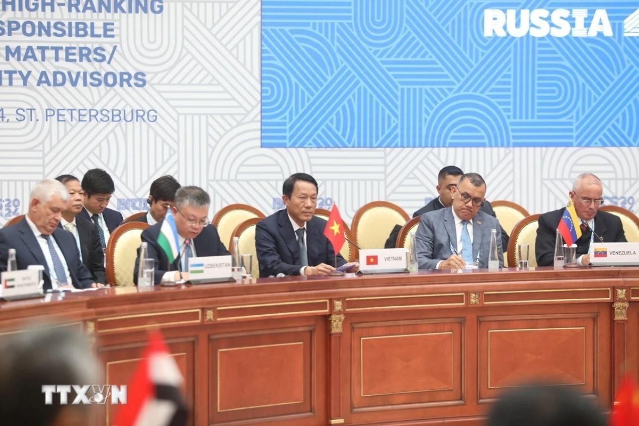 Luong Tam Quang Nga anh 2