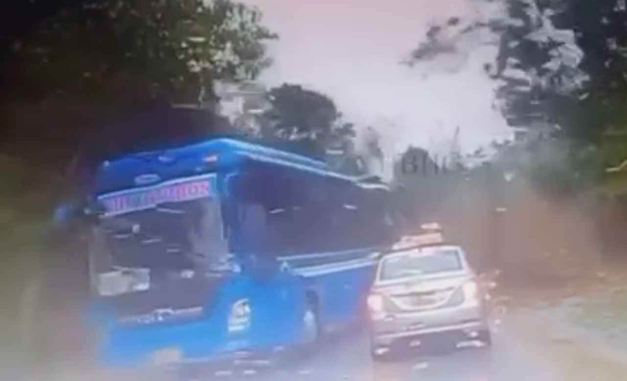 Khoanh khac xay ra sat lo dat nghiem trong tai Ha Giang hinh anh