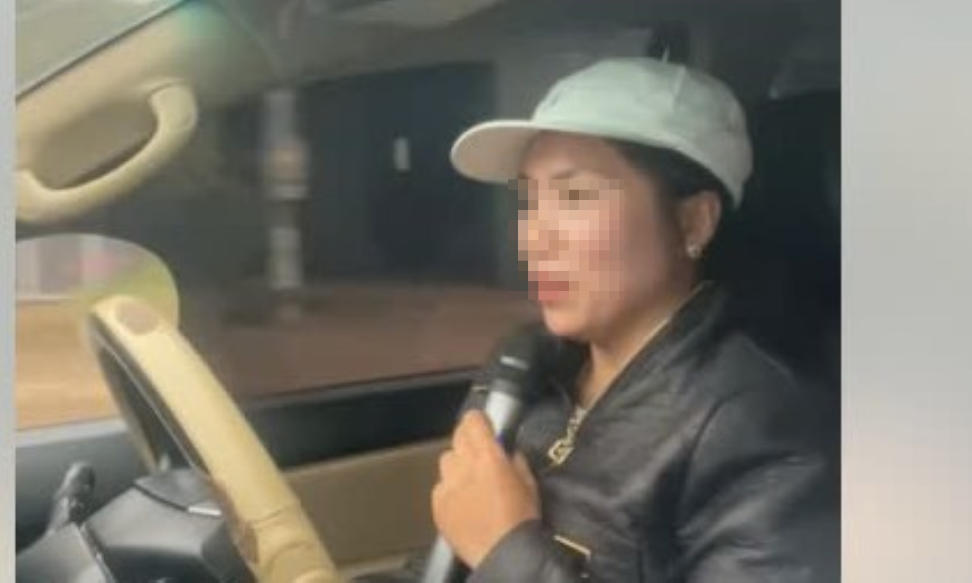 Lai xe hat karaoke anh 1