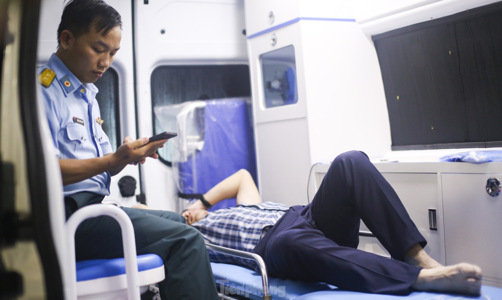 Tim phi cong Yak-130 anh 3