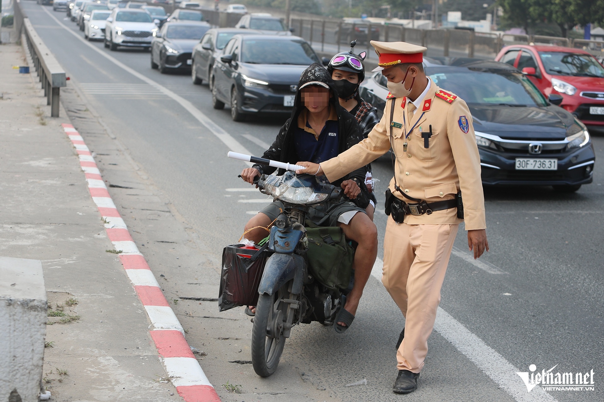 Xe may nguoc cao toc anh 3