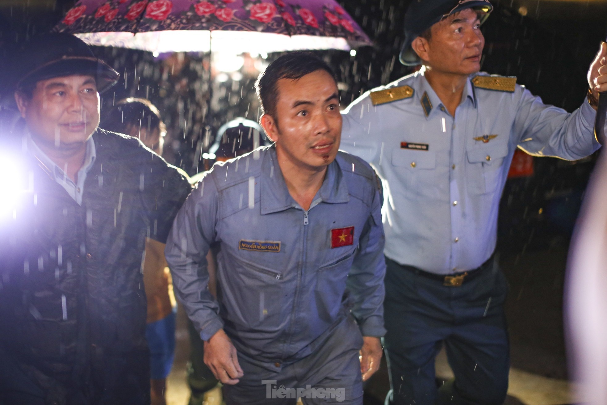 Tim phi cong Yak-130 anh 4